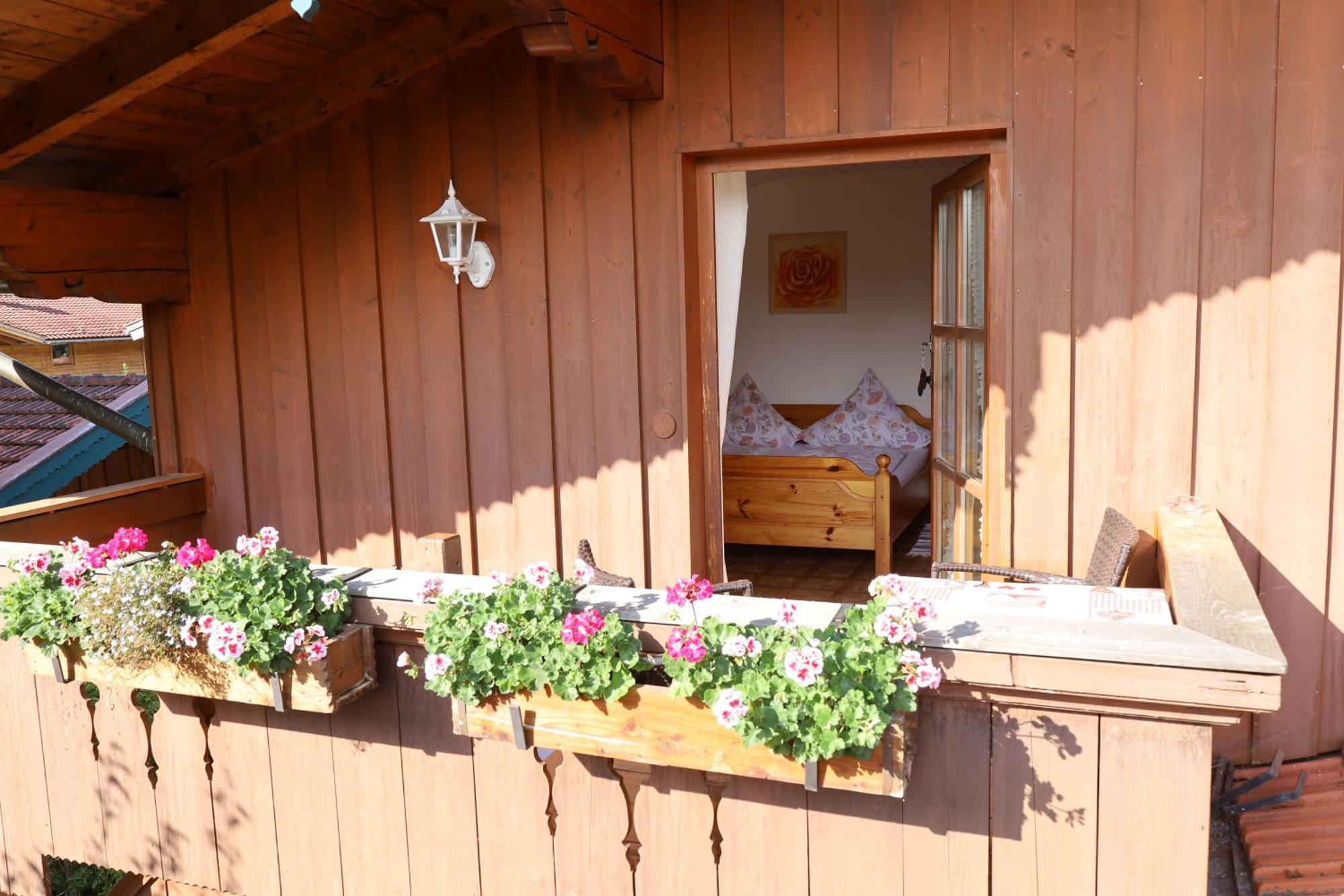 Ferienwohnung Hell Claudia Schleching Exteriör bild
